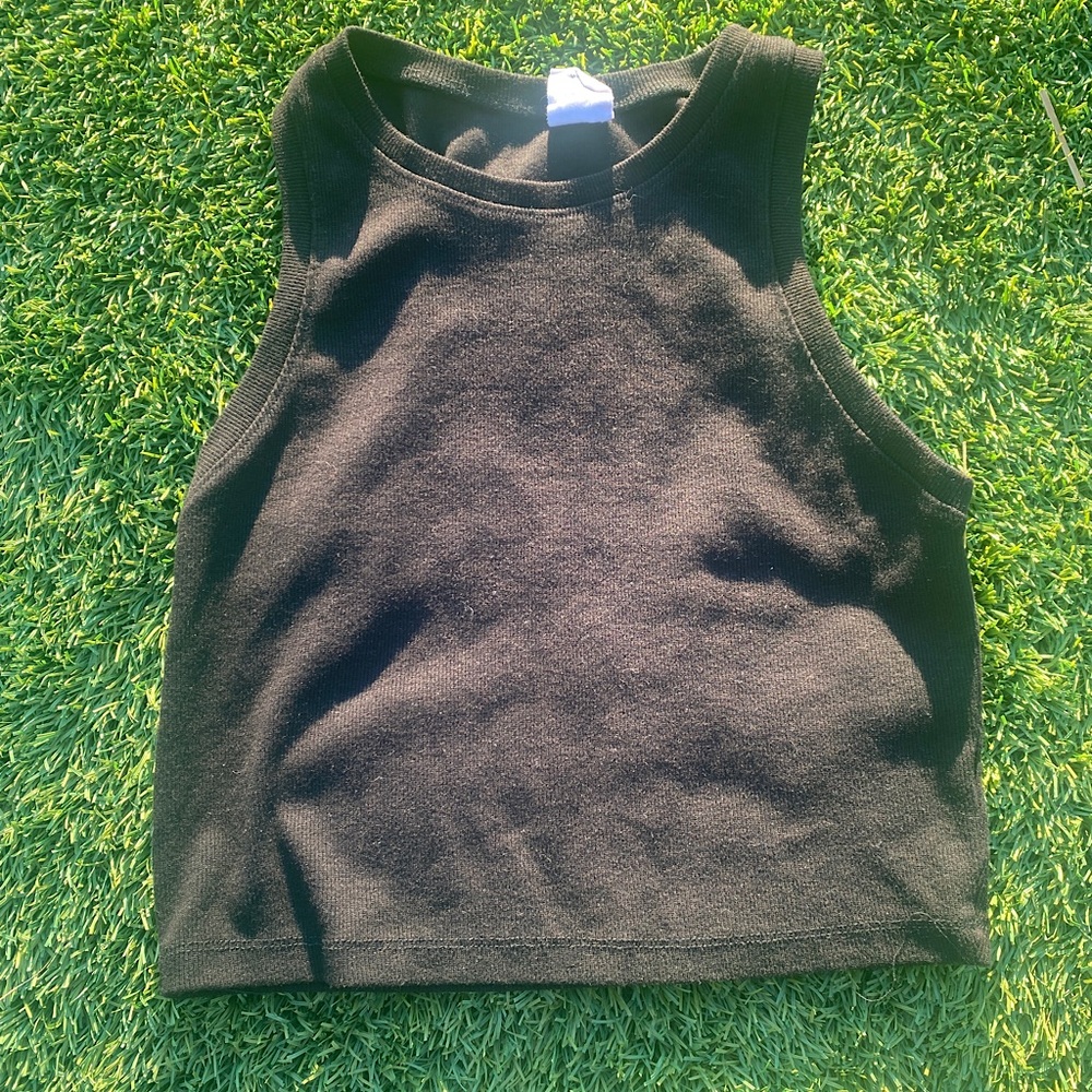 Girl’s crop top tank